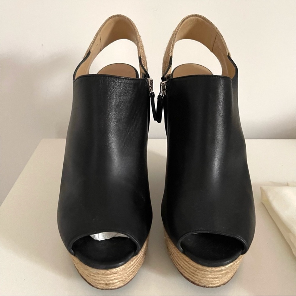 AUTHENTIC GUCCI LEATHER WEDGES - Picture 4 of 11